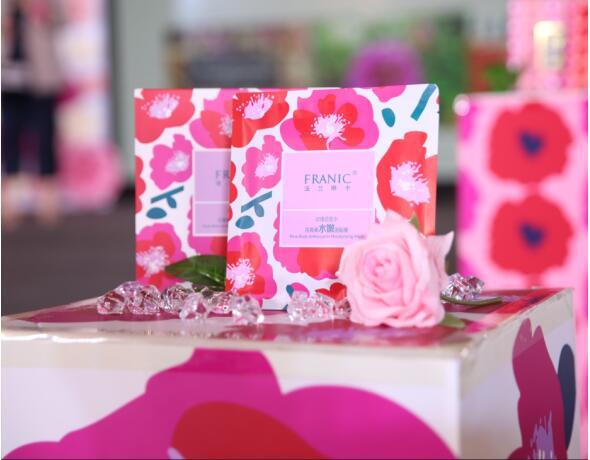 肌膚補(bǔ)水靠自然 法蘭琳卡的護(hù)膚魔力